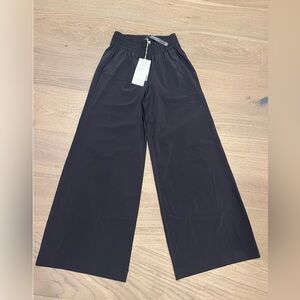 Vuori villa short Black Wide-Leg Pants size xs